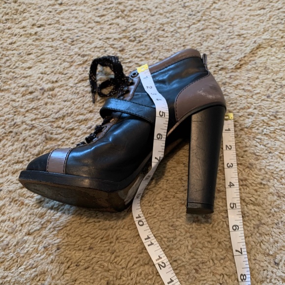 Marc by Marc Jacobs high heel lace up high top leather SOCCER booties, 39 1/2 - Picture 8 of 8